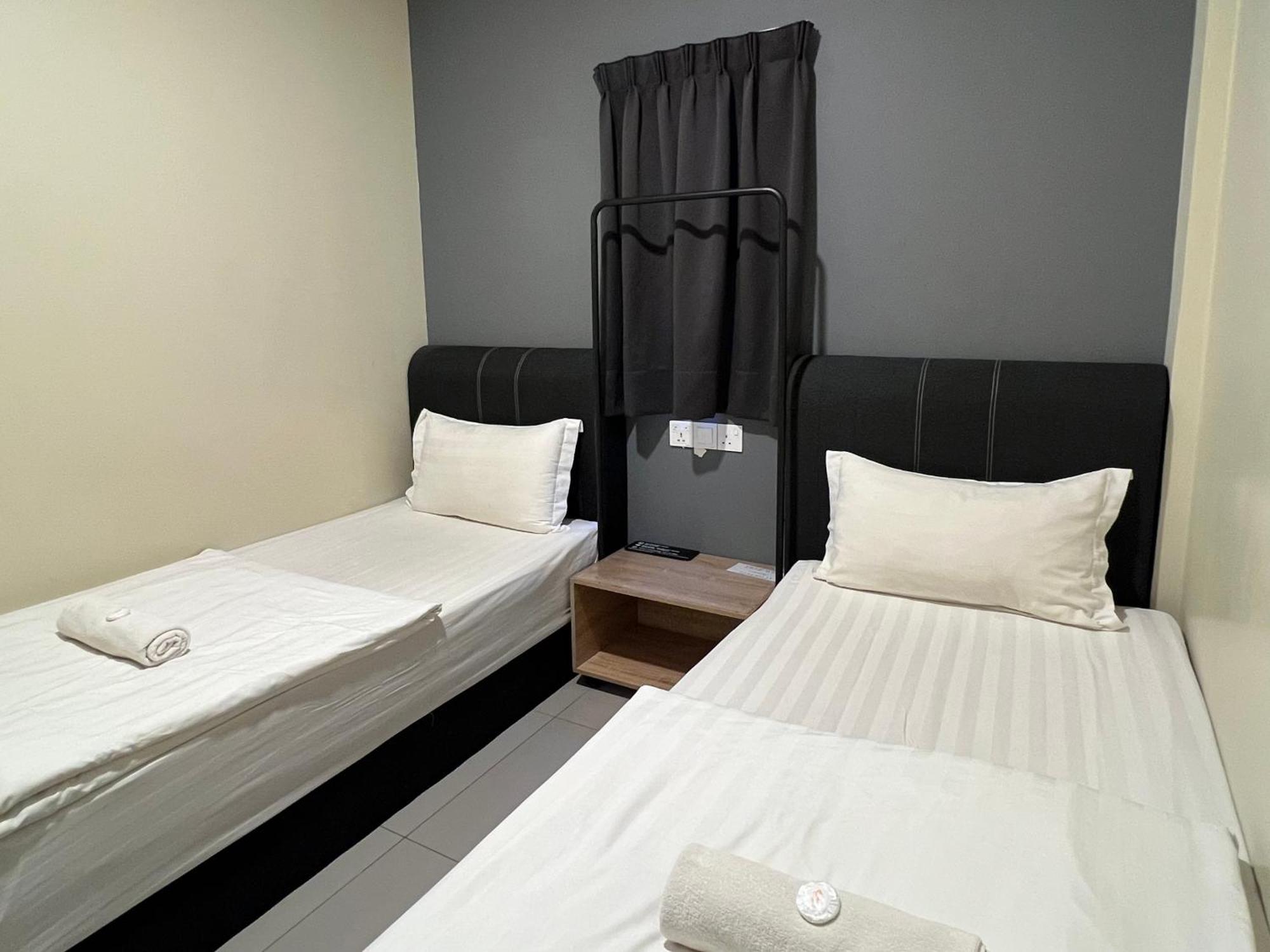 קואנטאן Gebeng Industrial Park Budget Hotel מראה חיצוני תמונה